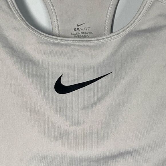 Nike dri fit sport bra, size small ￼ - Picture 4 of 6